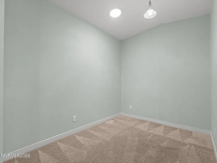 1307 Kingslane, Gardnerville, Nevada 89410, 2 Bedrooms Bedrooms, ,2 BathroomsBathrooms,Residential,Residential,Kingslane,260002765