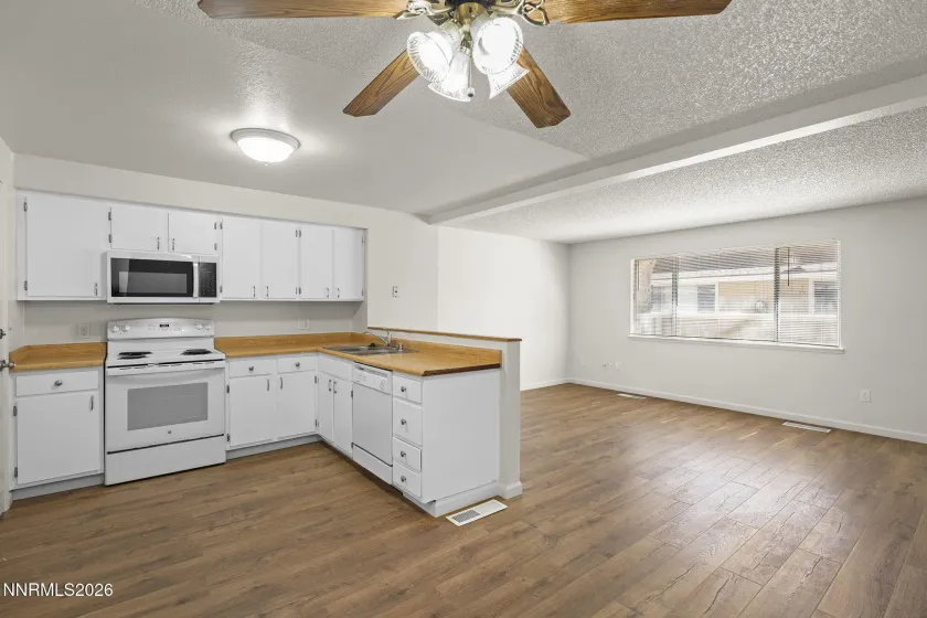 401 Allouette, Carson City, Nevada 89706, 3 Bedrooms Bedrooms, ,3 BathroomsBathrooms,Residential,Residential,Allouette,260002766