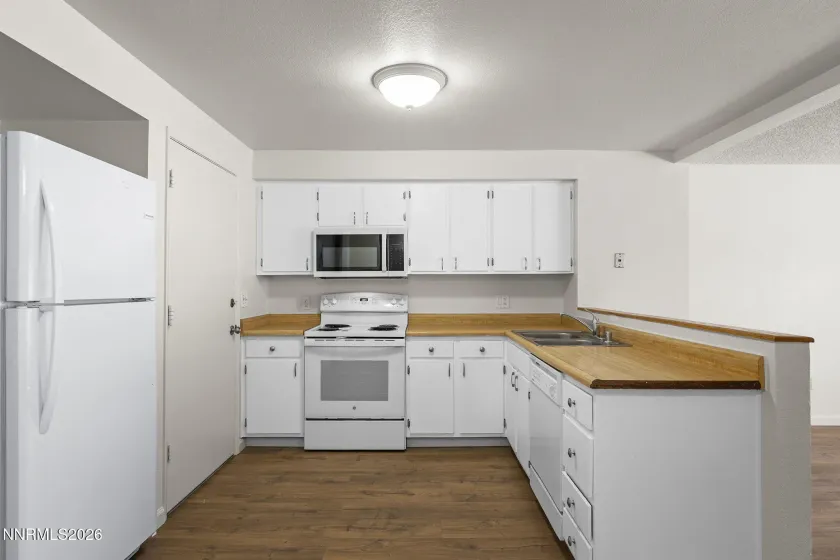 401 Allouette, Carson City, Nevada 89706, 3 Bedrooms Bedrooms, ,3 BathroomsBathrooms,Residential,Residential,Allouette,260002766