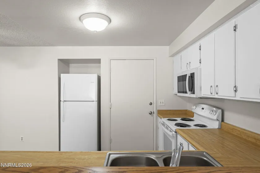 401 Allouette, Carson City, Nevada 89706, 3 Bedrooms Bedrooms, ,3 BathroomsBathrooms,Residential,Residential,Allouette,260002766