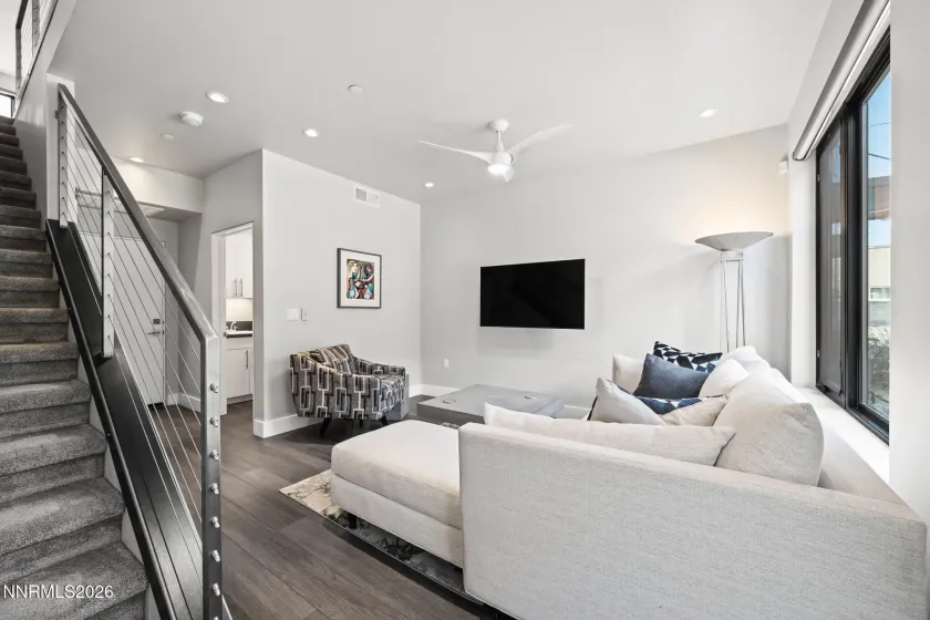 104 High, Reno, Nevada 89502, 1 Bedroom Bedrooms, ,2 BathroomsBathrooms,Residential Lease,Manufactured,High,260002767