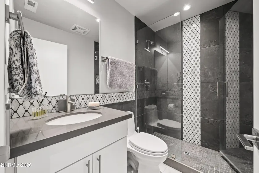 104 High, Reno, Nevada 89502, 1 Bedroom Bedrooms, ,2 BathroomsBathrooms,Residential Lease,Manufactured,High,260002767