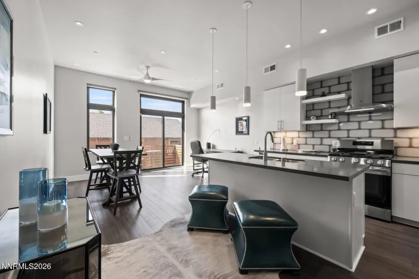 104 High, Reno, Nevada 89502, 1 Bedroom Bedrooms, ,2 BathroomsBathrooms,Residential Lease,Manufactured,High,260002767