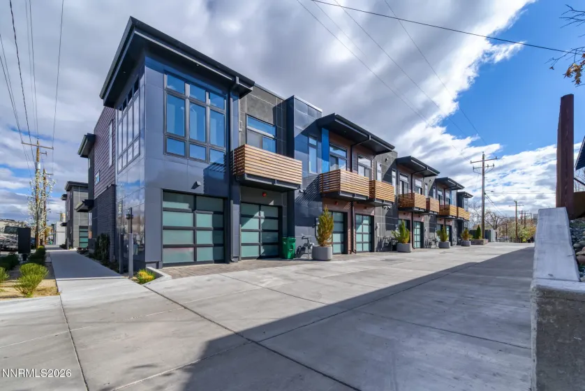 104 High, Reno, Nevada 89502, 1 Bedroom Bedrooms, ,2 BathroomsBathrooms,Residential Lease,Manufactured,High,260002767