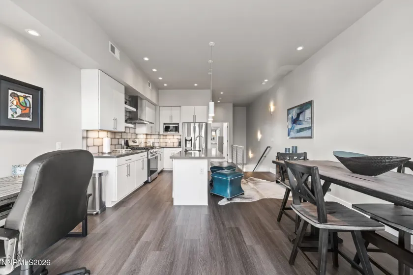 104 High, Reno, Nevada 89502, 1 Bedroom Bedrooms, ,2 BathroomsBathrooms,Residential Lease,Manufactured,High,260002767