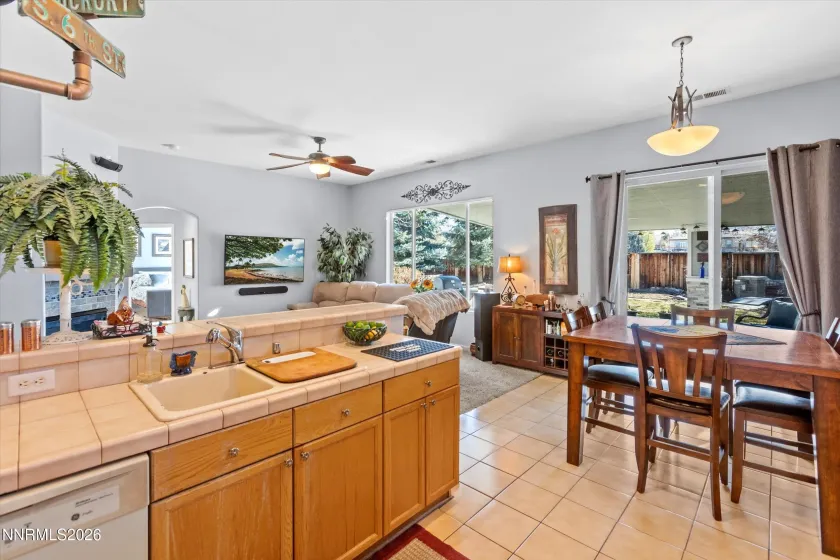 7610 Badelona, Sparks, Nevada 89436, 3 Bedrooms Bedrooms, ,2 BathroomsBathrooms,Residential,Residential,Badelona,260002718