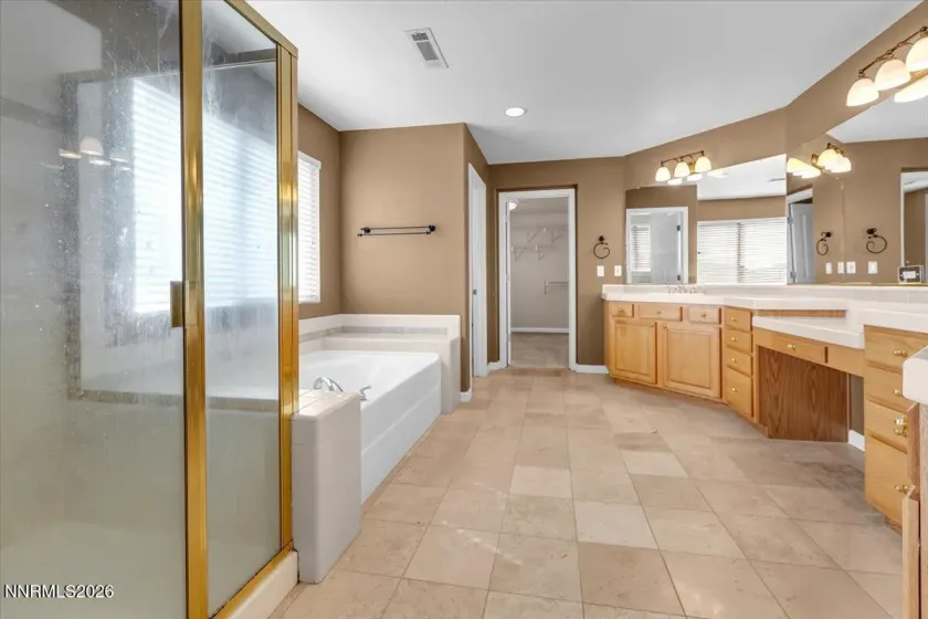 2910 Deer Run, Reno, Nevada 89509, 4 Bedrooms Bedrooms, ,3 BathroomsBathrooms,Residential,Residential,Deer Run,260002725