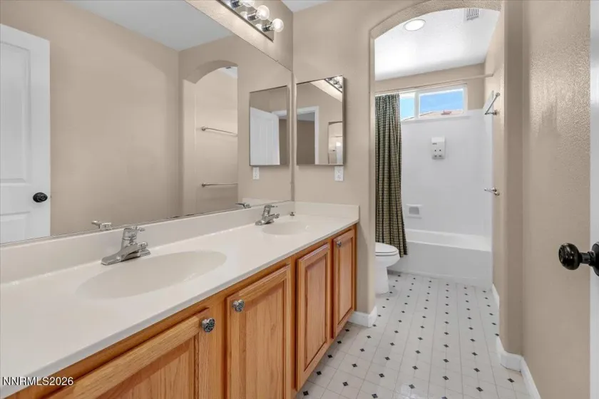 2910 Deer Run, Reno, Nevada 89509, 4 Bedrooms Bedrooms, ,3 BathroomsBathrooms,Residential,Residential,Deer Run,260002725