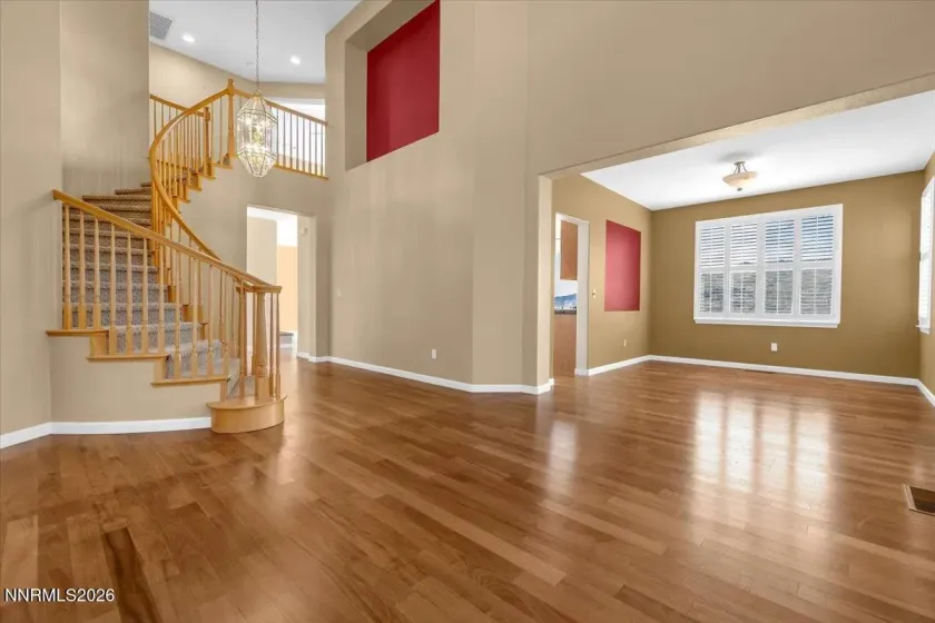 2910 Deer Run, Reno, Nevada 89509, 4 Bedrooms Bedrooms, ,3 BathroomsBathrooms,Residential,Residential,Deer Run,260002725