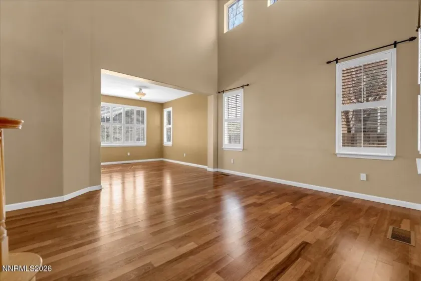 2910 Deer Run, Reno, Nevada 89509, 4 Bedrooms Bedrooms, ,3 BathroomsBathrooms,Residential,Residential,Deer Run,260002725