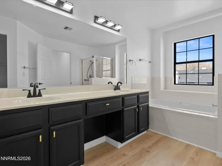 5330 Windwood, Reno, Nevada 89523, 3 Bedrooms Bedrooms, ,3 BathroomsBathrooms,Residential,Residential,Windwood,260002770