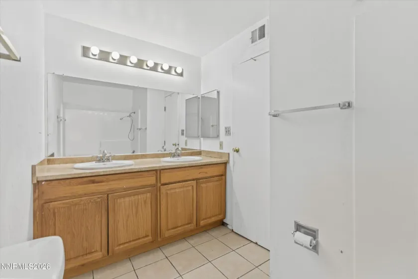 861 Nutmeg, Reno, Nevada 89502, 2 Bedrooms Bedrooms, ,2 BathroomsBathrooms,Residential,Residential,Nutmeg,260002772