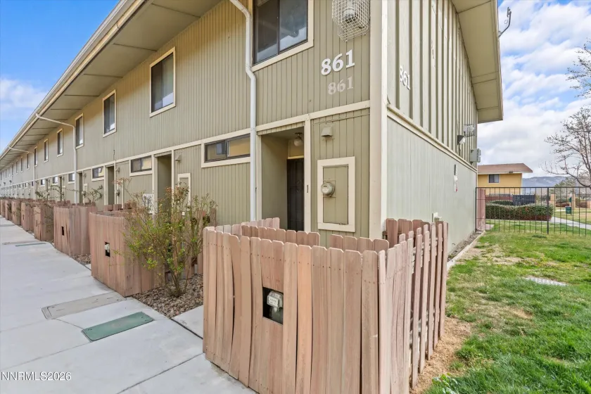 861 Nutmeg, Reno, Nevada 89502, 2 Bedrooms Bedrooms, ,2 BathroomsBathrooms,Residential,Residential,Nutmeg,260002772