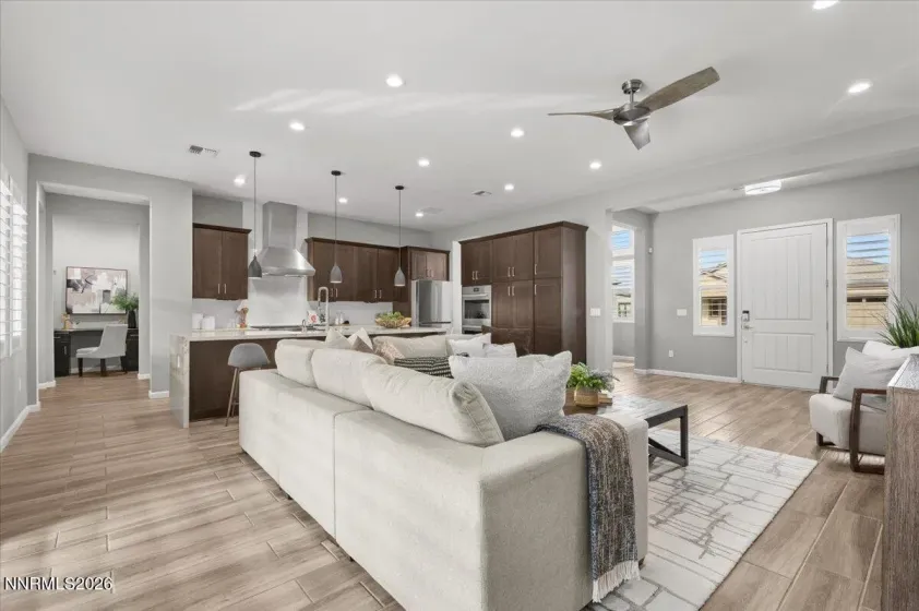 2318 Iron Square, Reno, Nevada 89521, 2 Bedrooms Bedrooms, ,3 BathroomsBathrooms,Residential,Residential,Iron Square,260002777