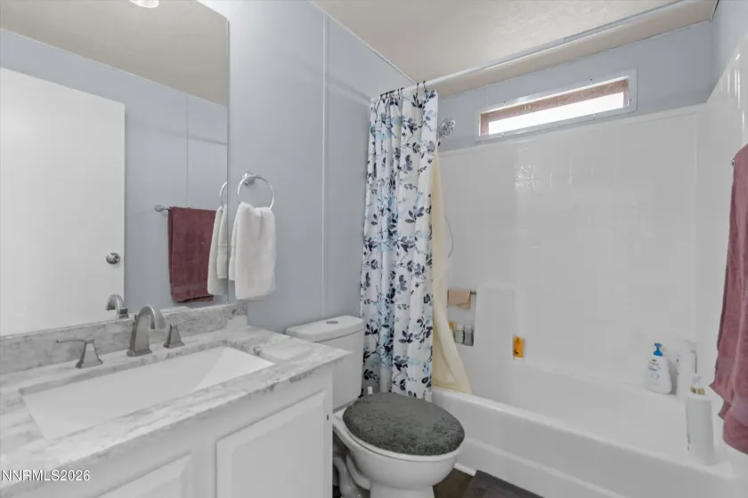 917 Opal, Fernley, Nevada 89408, 3 Bedrooms Bedrooms, ,2 BathroomsBathrooms,Residential,Residential,Opal,260002780