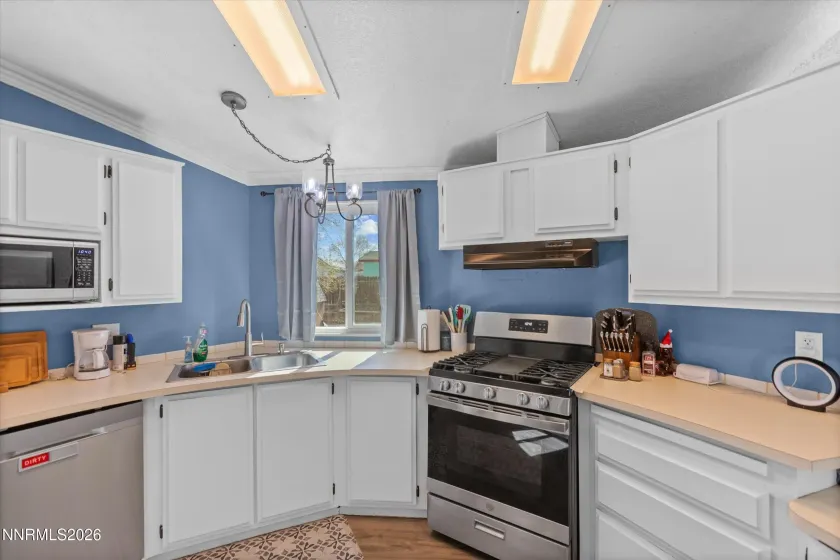 917 Opal, Fernley, Nevada 89408, 3 Bedrooms Bedrooms, ,2 BathroomsBathrooms,Residential,Residential,Opal,260002780