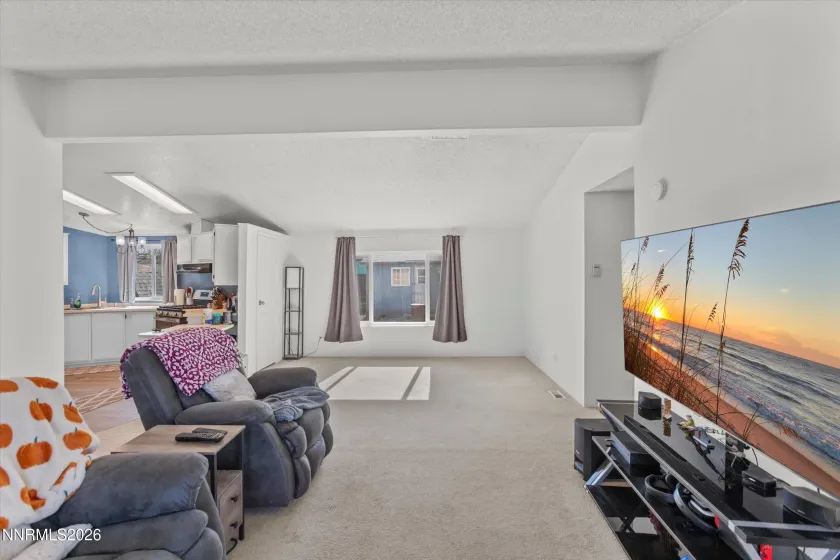 917 Opal, Fernley, Nevada 89408, 3 Bedrooms Bedrooms, ,2 BathroomsBathrooms,Residential,Residential,Opal,260002780