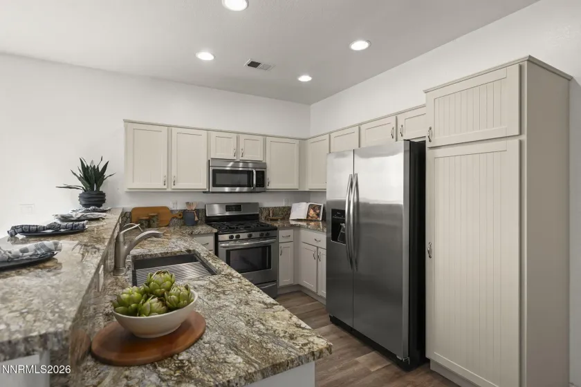 1425 Teal, Carson City, Nevada 89701, 3 Bedrooms Bedrooms, ,2 BathroomsBathrooms,Residential,Residential,Teal,260002781