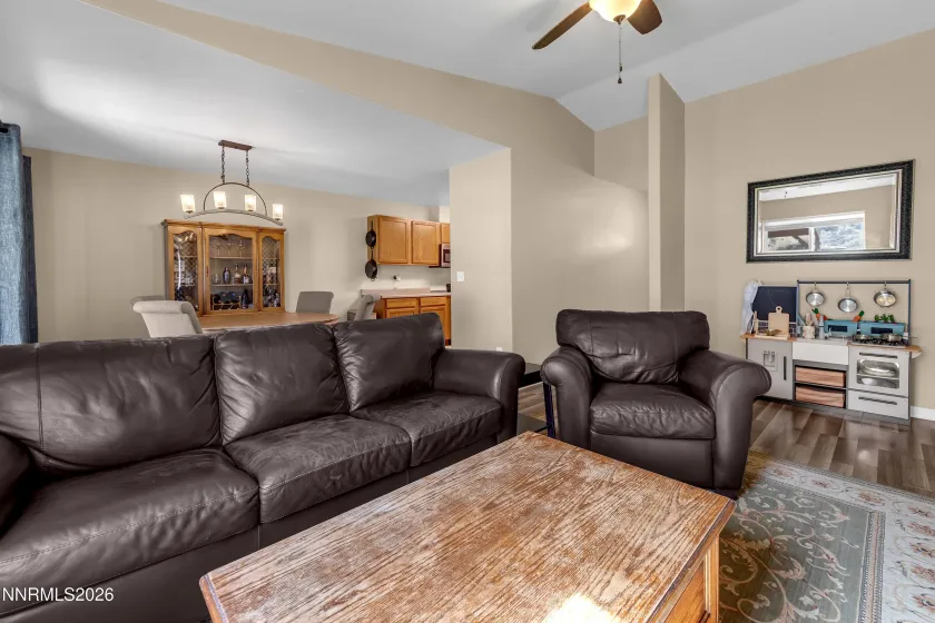 116 Ave De La Bleu De Clair, Sparks, Nevada 89434, 3 Bedrooms Bedrooms, ,2 BathroomsBathrooms,Residential,Residential,Ave De La Bleu De Clair,260002786