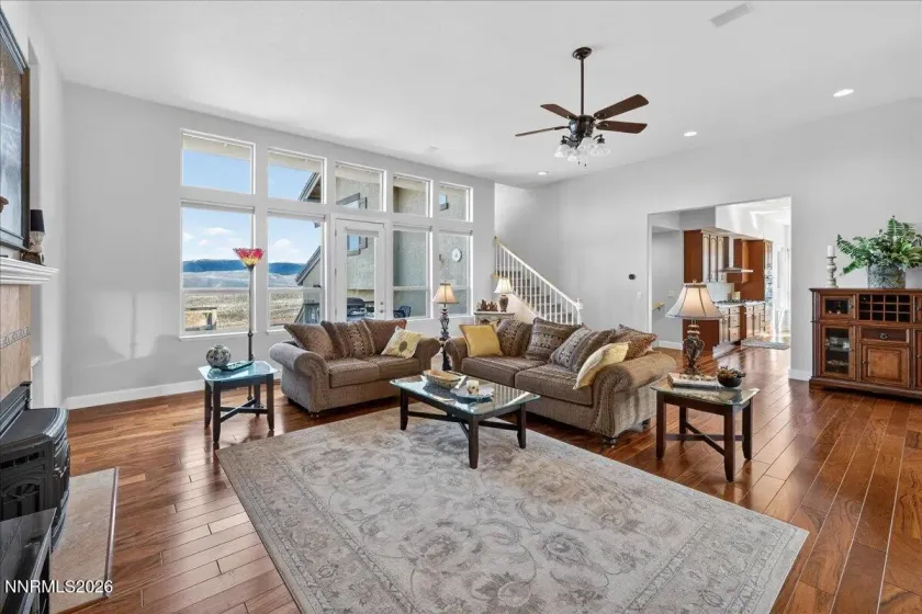 224 Earlham, Reno, Nevada 89511, 3 Bedrooms Bedrooms, ,4 BathroomsBathrooms,Residential,Residential,Earlham,260002756