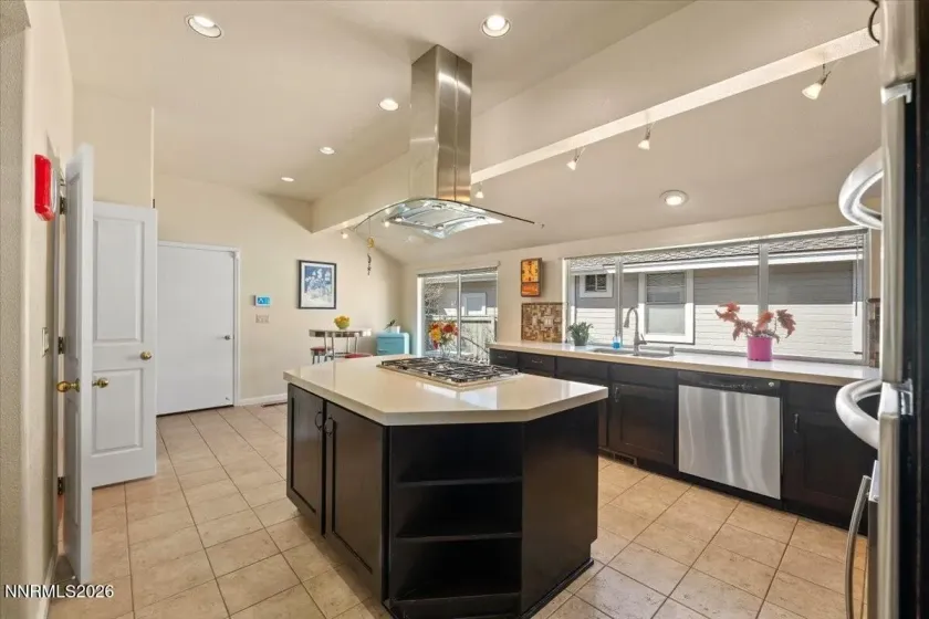 6103 Carriage House, Reno, Nevada 89519, 4 Bedrooms Bedrooms, ,3 BathroomsBathrooms,Residential,Residential,Carriage House,260002792