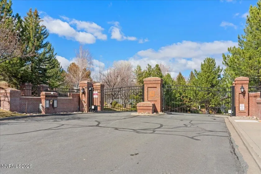 6103 Carriage House, Reno, Nevada 89519, 4 Bedrooms Bedrooms, ,3 BathroomsBathrooms,Residential,Residential,Carriage House,260002792