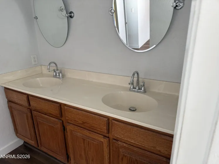 1522 Satellite, Sparks, Nevada 89436, 4 Bedrooms Bedrooms, ,2 BathroomsBathrooms,Residential,Residential,Satellite,260002797