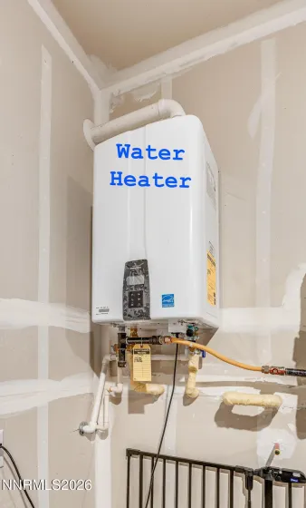 1049 Tamarack, Fallon, Nevada 89406, 3 Bedrooms Bedrooms, ,2 BathroomsBathrooms,Residential,Residential,Tamarack,260002800