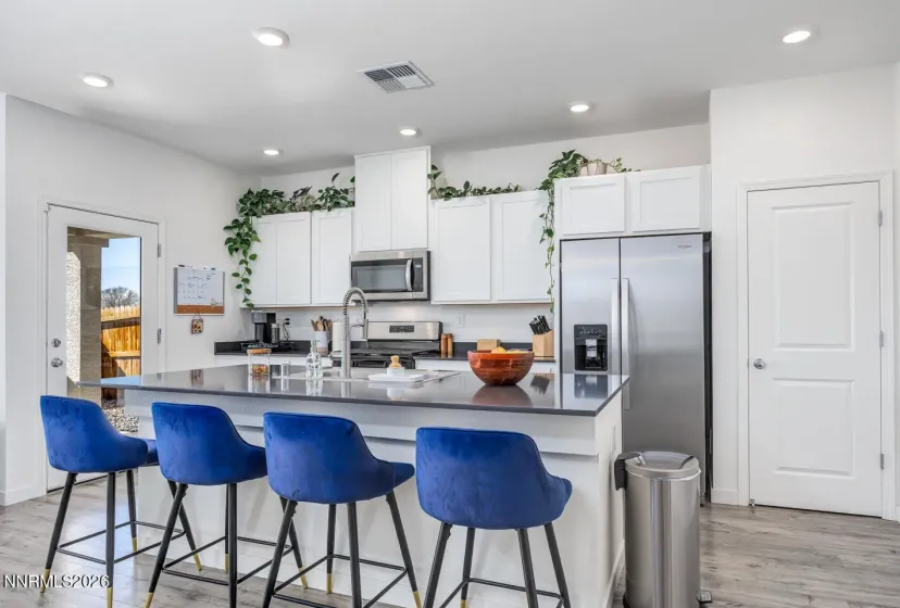 1049 Tamarack, Fallon, Nevada 89406, 3 Bedrooms Bedrooms, ,2 BathroomsBathrooms,Residential,Residential,Tamarack,260002800