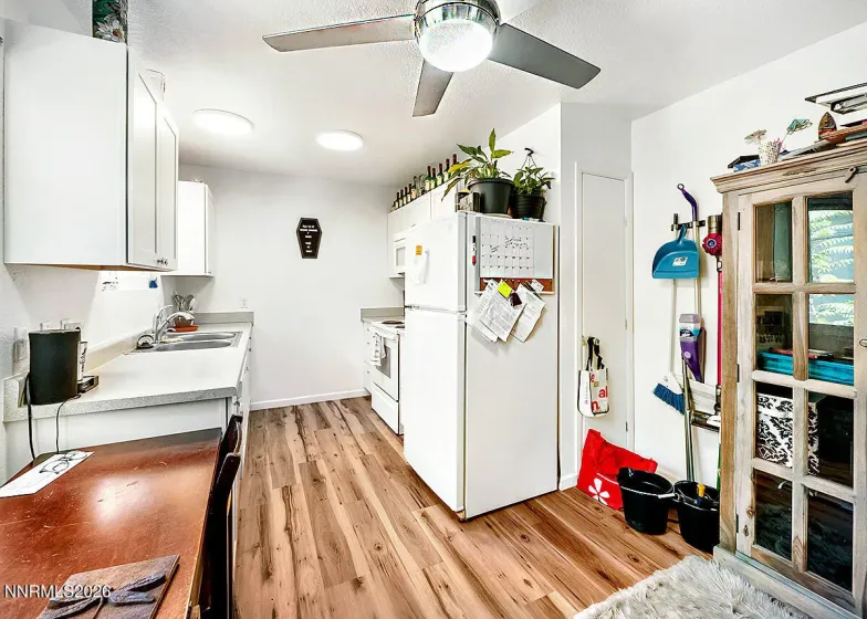 1130 E, Sparks, Nevada 89431, ,Residential Income,Residential,E,260002802