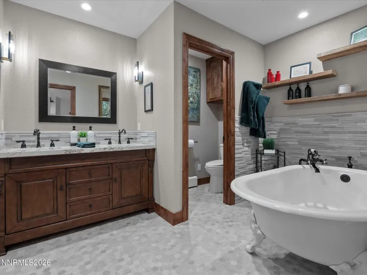 Lower bedroom suite bath