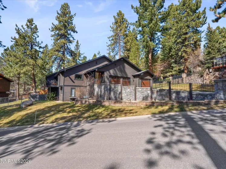 1246 Hidden Woods Drive, Glenbrook, Nevada 89413, 3 Bedrooms Bedrooms, ,3 BathroomsBathrooms,Residential,Residential,Hidden Woods Drive,260002803