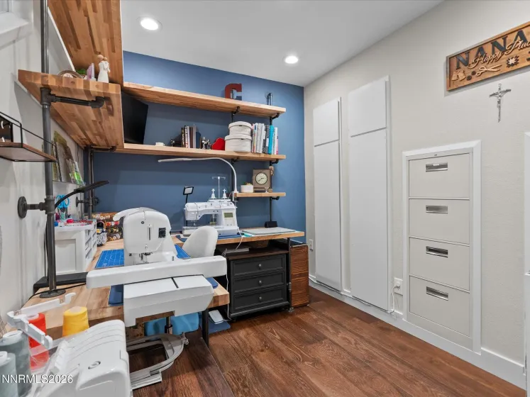 Office/sewing/hobby room