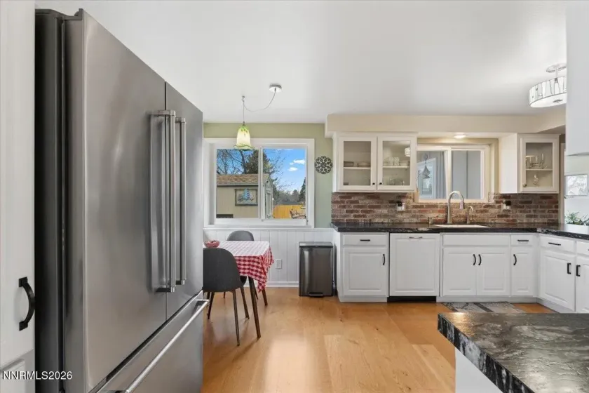 Dining room to kitchen