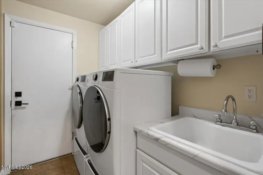 120 Drew, Reno, Nevada 89511, 3 Bedrooms Bedrooms, ,2 BathroomsBathrooms,Residential,Residential,Drew,260002805