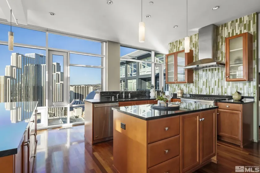 255 Sierra, Reno, Nevada 89501, 3 Bedrooms Bedrooms, ,4 BathroomsBathrooms,Residential,Residential,Sierra,240015042