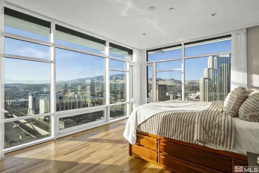 255 Sierra, Reno, Nevada 89501, 3 Bedrooms Bedrooms, ,4 BathroomsBathrooms,Residential,Residential,Sierra,240015042