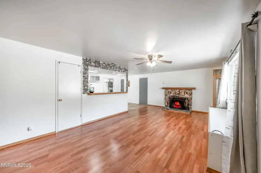 1193 Manhattan, Gardnerville, Nevada 89460, 3 Bedrooms Bedrooms, ,2 BathroomsBathrooms,Residential,Residential,Manhattan,250056653