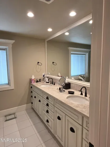 Primary bedroom bath