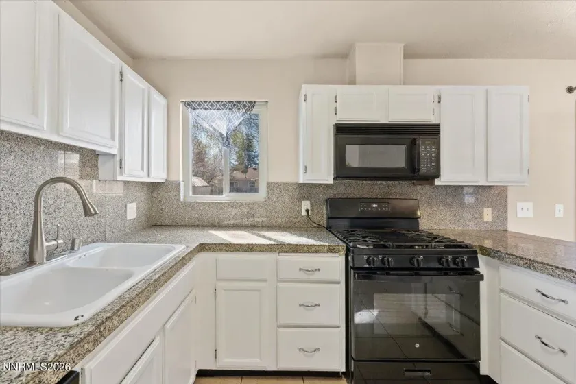 105 O, Sparks, Nevada 89431, 3 Bedrooms Bedrooms, ,1 BathroomBathrooms,Residential,Residential,O,260002813