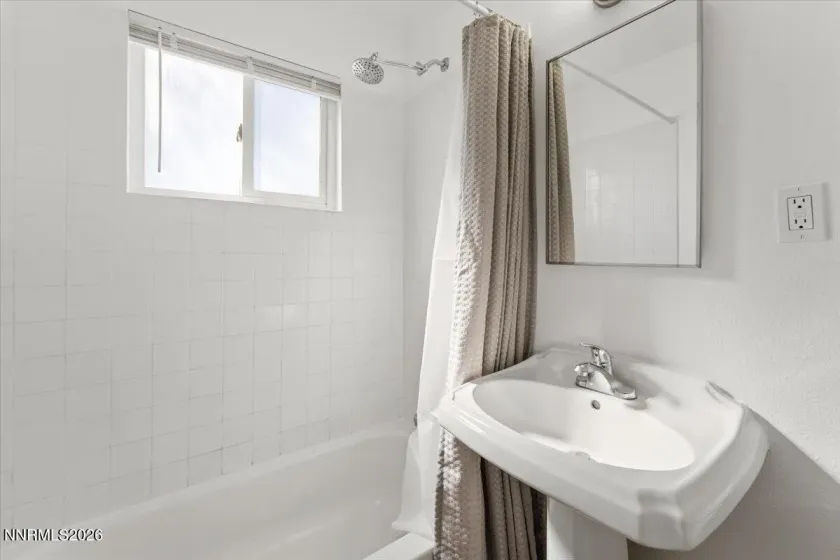 105 O, Sparks, Nevada 89431, 3 Bedrooms Bedrooms, ,1 BathroomBathrooms,Residential,Residential,O,260002813