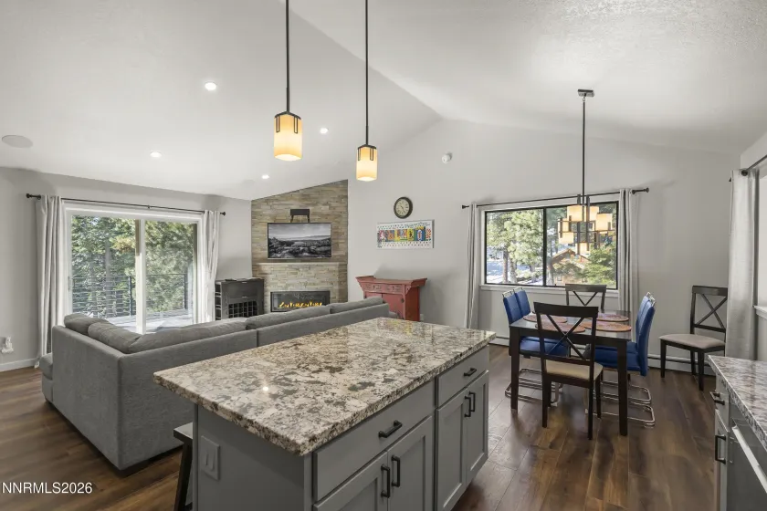 696 Bidwell, Incline Village, Nevada 89451, 4 Bedrooms Bedrooms, ,3 BathroomsBathrooms,Residential,Residential,Bidwell,260002815