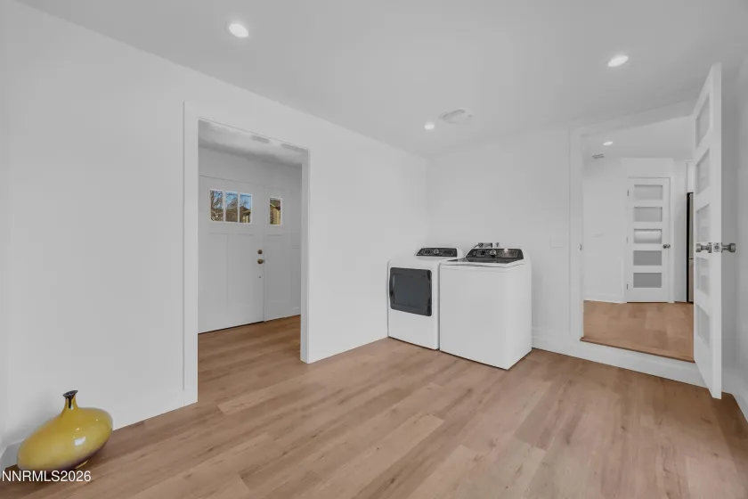 1355 Charles, Reno, Nevada 89509, 4 Bedrooms Bedrooms, ,3 BathroomsBathrooms,Residential,Residential,Charles,260002820