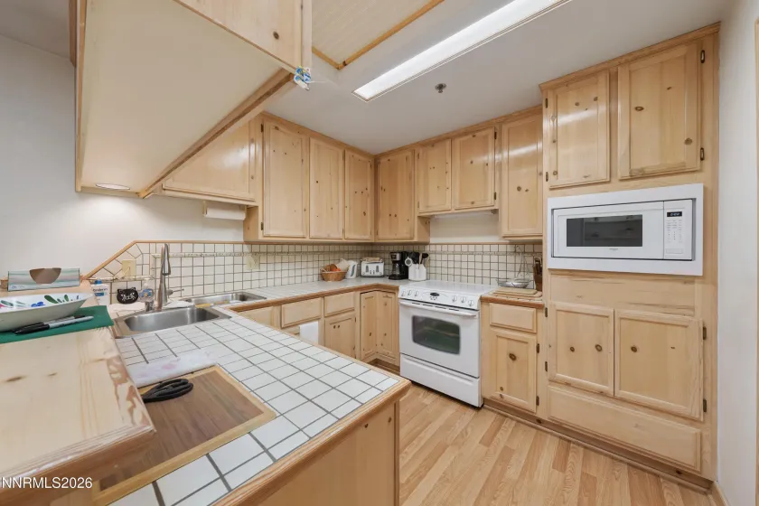 1016 Aspen Grove, Minden, Nevada 89423, 2 Bedrooms Bedrooms, ,2 BathroomsBathrooms,Residential,Residential,Aspen Grove,260002822