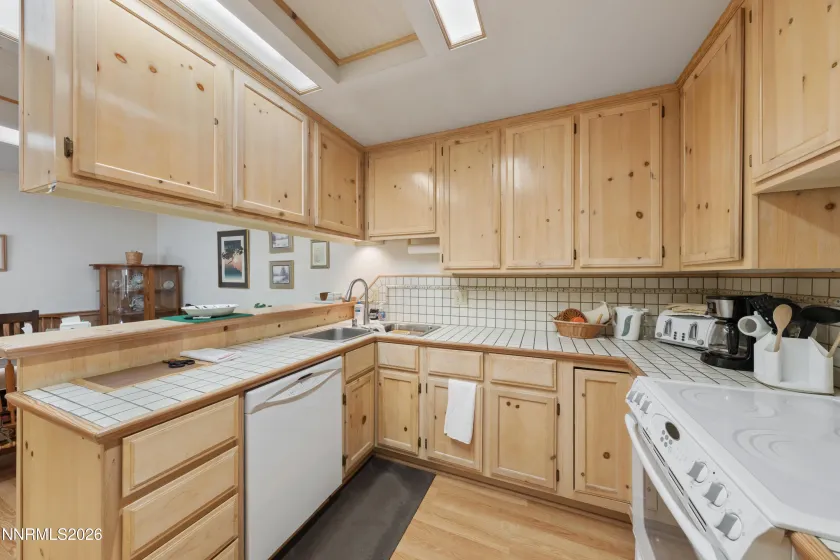 1016 Aspen Grove, Minden, Nevada 89423, 2 Bedrooms Bedrooms, ,2 BathroomsBathrooms,Residential,Residential,Aspen Grove,260002822