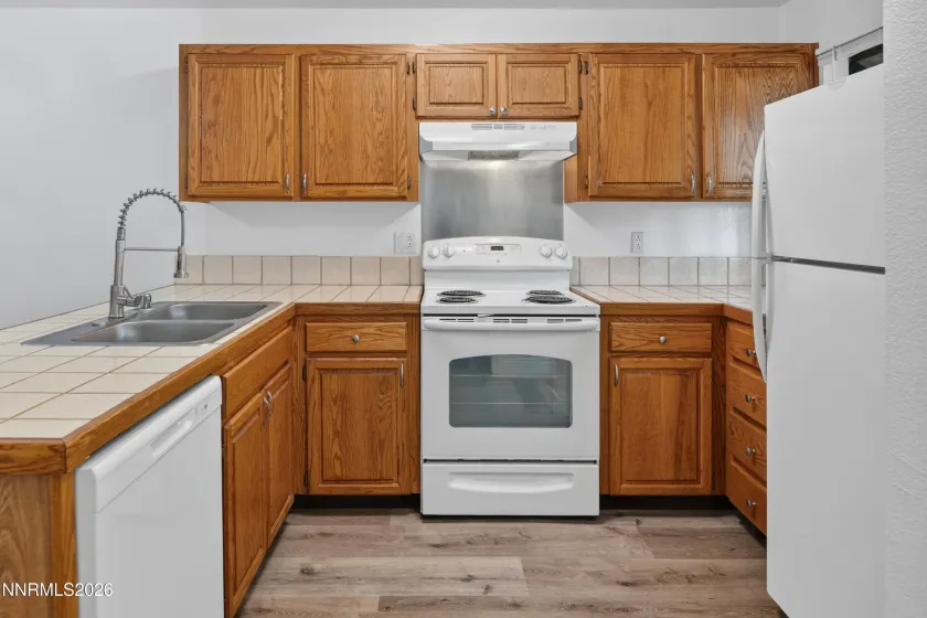 2949 Tierra Verde E, Reno, Nevada 89512, 2 Bedrooms Bedrooms, ,2 BathroomsBathrooms,Residential,Residential,Tierra Verde E,260002825