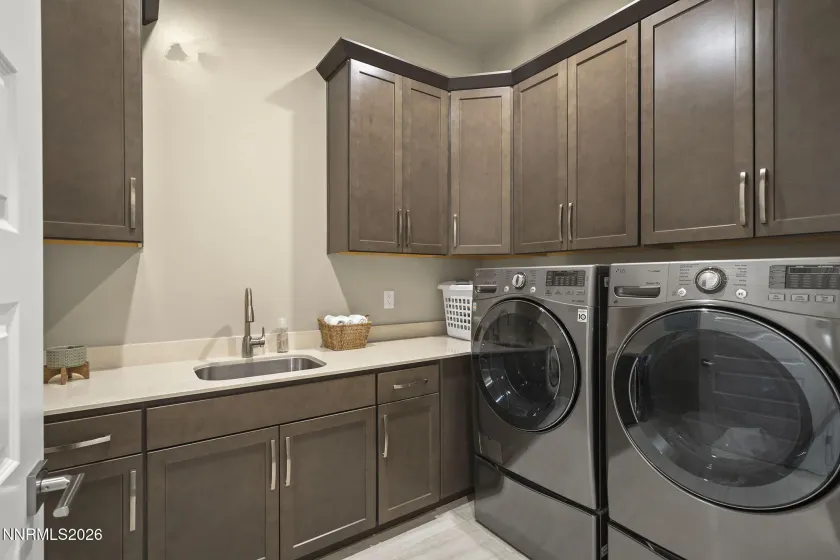 4856 Sierra Pine, Reno, Nevada 89519, 5 Bedrooms Bedrooms, ,5 BathroomsBathrooms,Residential,Residential,Sierra Pine,260002828