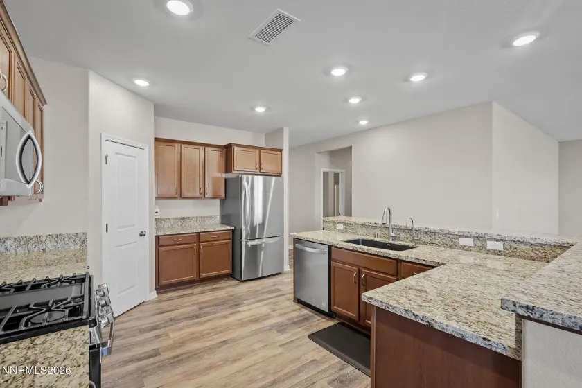 556 Beckwourth, Reno, Nevada 89506, 3 Bedrooms Bedrooms, ,2 BathroomsBathrooms,Residential,Residential,Beckwourth,260002830