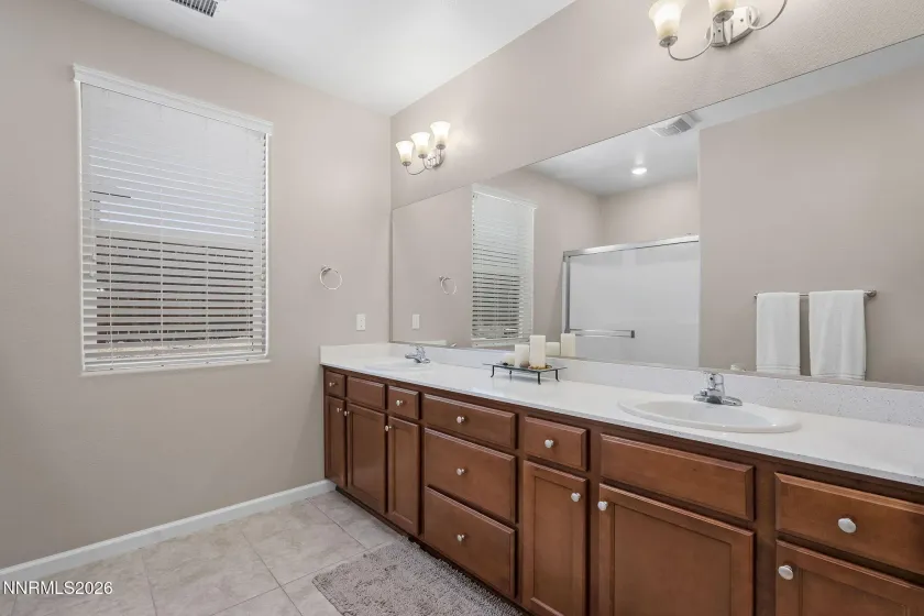 556 Beckwourth, Reno, Nevada 89506, 3 Bedrooms Bedrooms, ,2 BathroomsBathrooms,Residential,Residential,Beckwourth,260002830