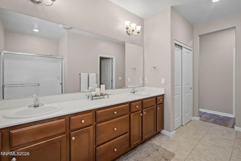 556 Beckwourth, Reno, Nevada 89506, 3 Bedrooms Bedrooms, ,2 BathroomsBathrooms,Residential,Residential,Beckwourth,260002830